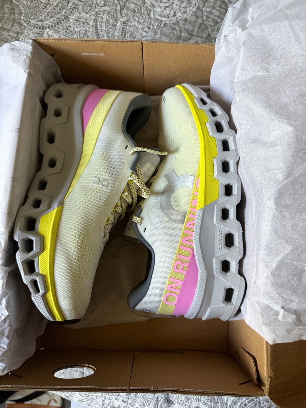 ON Cloudmonster 2 size 9.5 women's On Cloud On Running - Picture 3 of 4